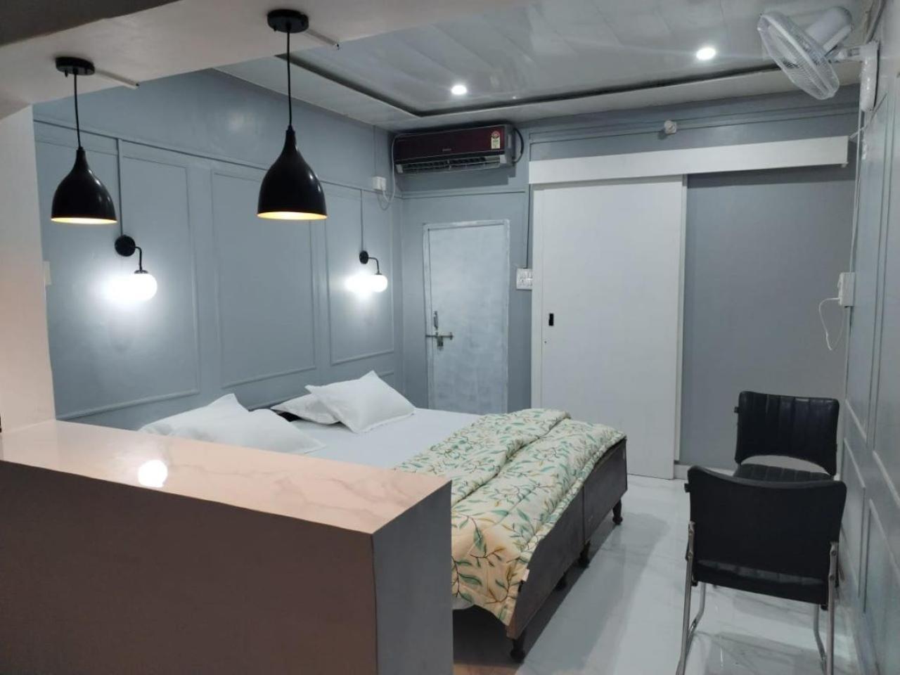 Janki Kunj Varanasi- 3 Room Home Экстерьер фото